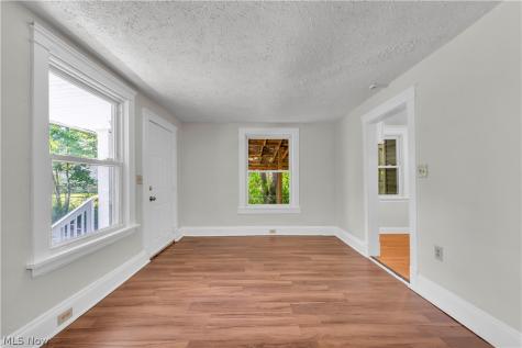 4120 E 141st Street Cleveland OH 44128