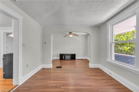 4120 E 141st Street Cleveland OH 44128