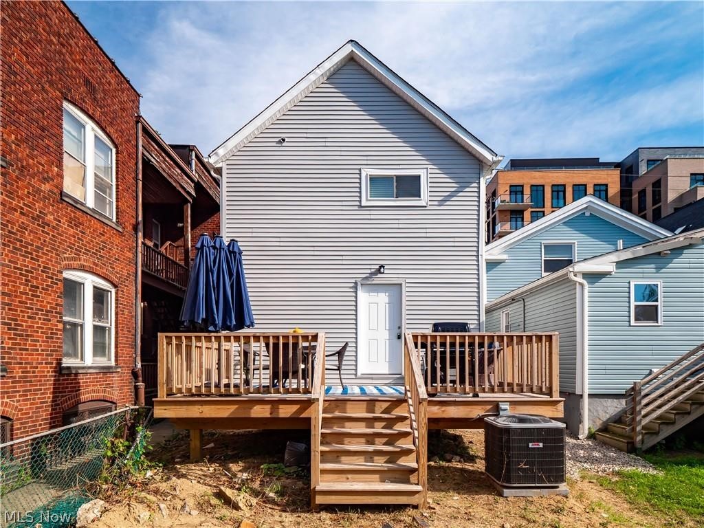 5516 Tillman Avenue Cleveland OH 44102