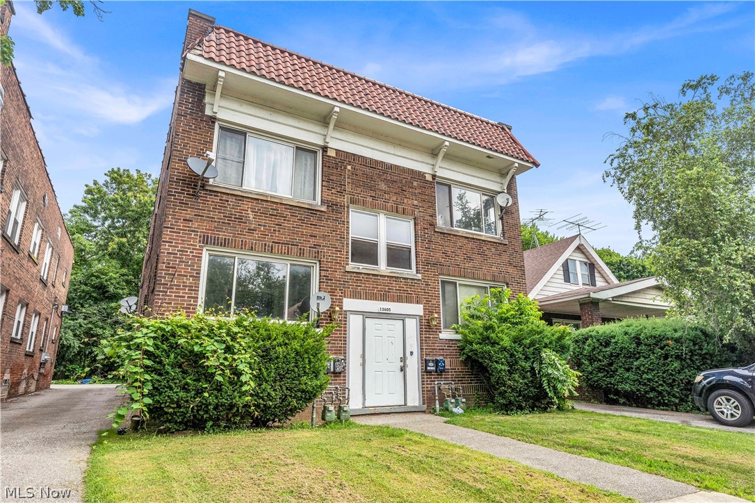 13605 Othello Avenue Cleveland OH 44110