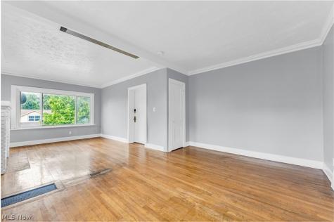 13605 Othello Avenue Cleveland OH 44110