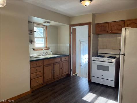 5102 Whitethorn Avenue North Olmsted OH 44070