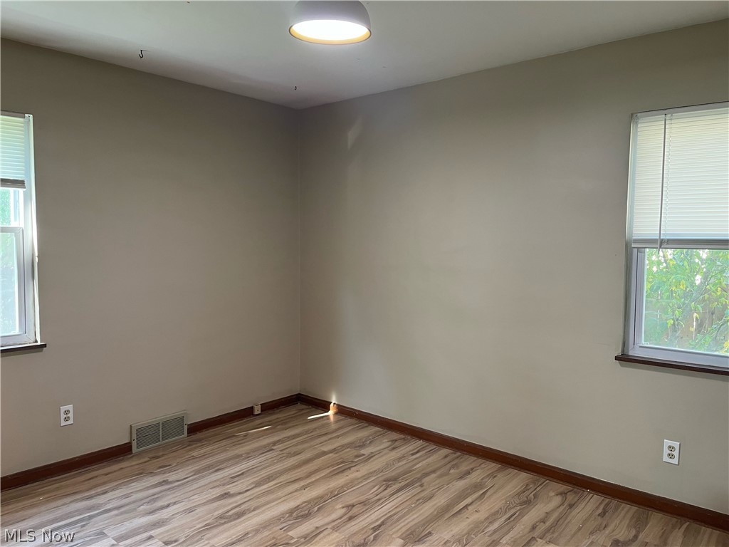 5102 Whitethorn Avenue North Olmsted OH 44070
