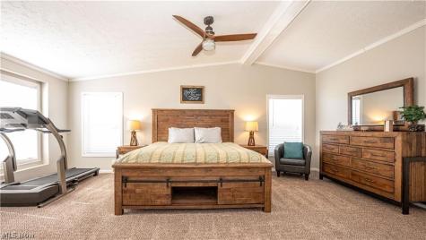 5719 N Richmond Road Pierpont OH 44082
