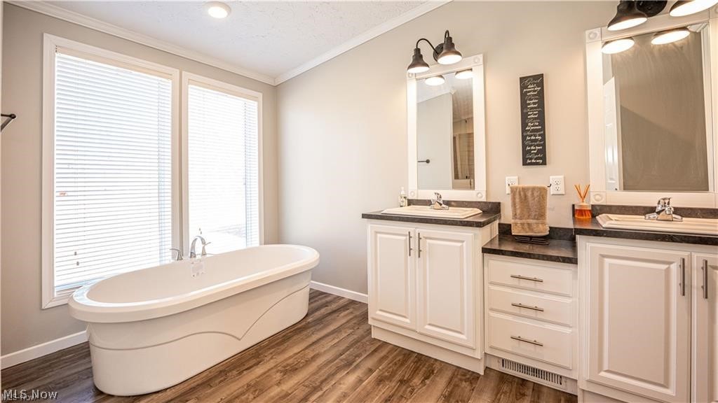 5719 N Richmond Road Pierpont OH 44082
