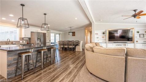5719 N Richmond Road Pierpont OH 44082