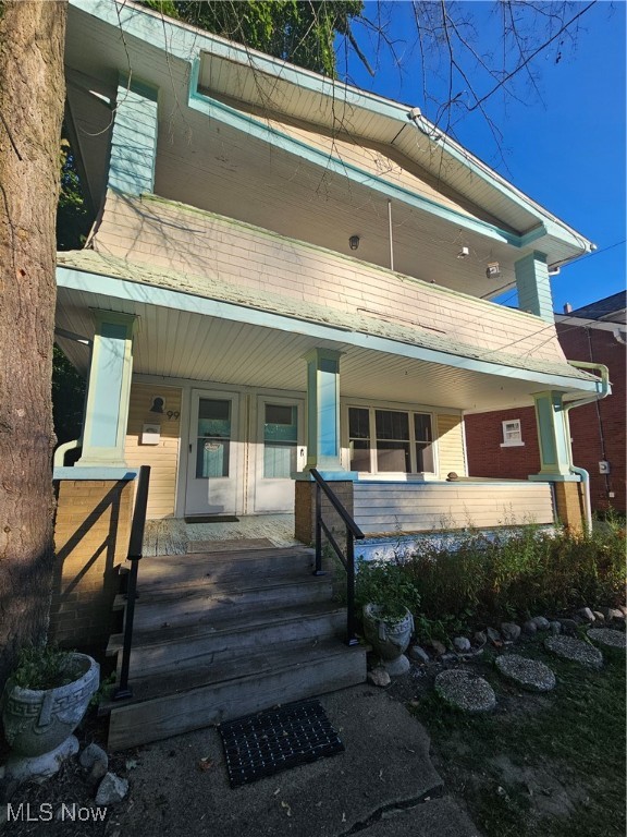 97 Hawthorne Avenue Akron OH 44303