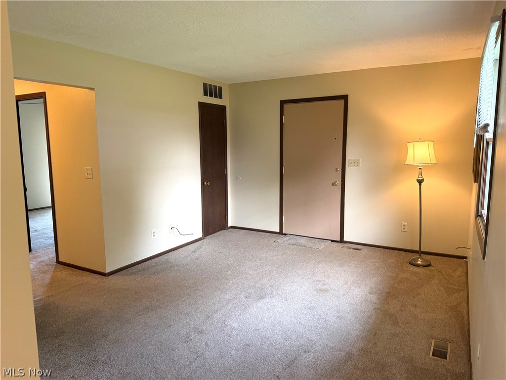 1514 Clairmont Avenue Cambridge OH 43725