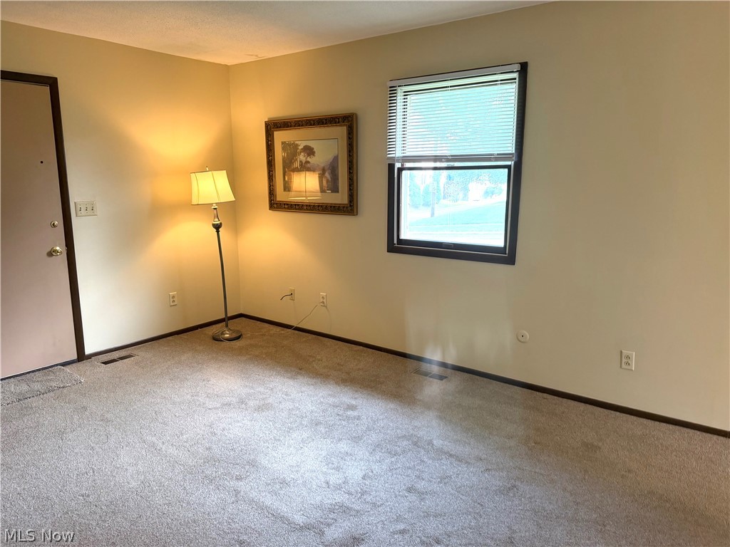 1514 Clairmont Avenue Cambridge OH 43725
