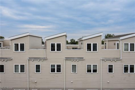 5735 Bridge Avenue Cleveland OH 44102