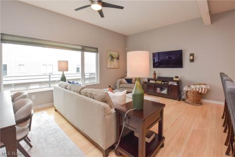 5735 Bridge Avenue Cleveland OH 44102