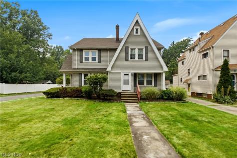 912 Cambridge Road Cleveland Heights OH 44121