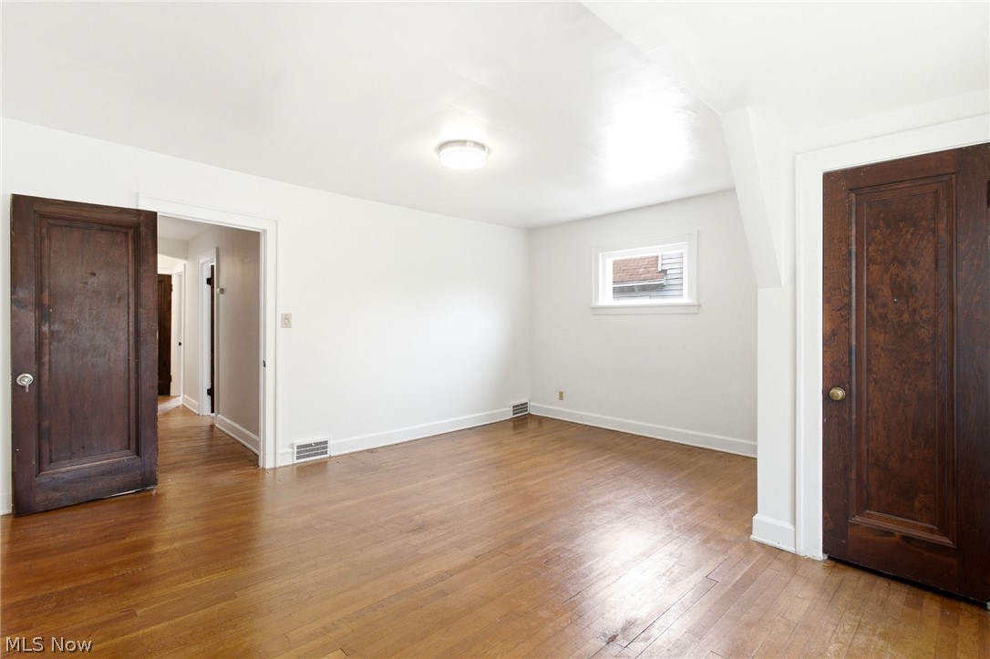 912 Cambridge Road Cleveland Heights OH 44121