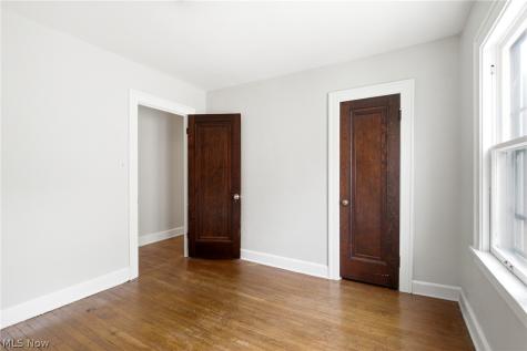 912 Cambridge Road Cleveland Heights OH 44121