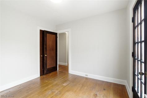 912 Cambridge Road Cleveland Heights OH 44121