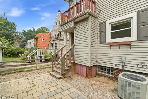 912 Cambridge Road Cleveland Heights OH 44121