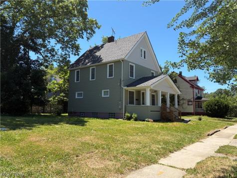 10524 Lee Avenue Cleveland OH 44106