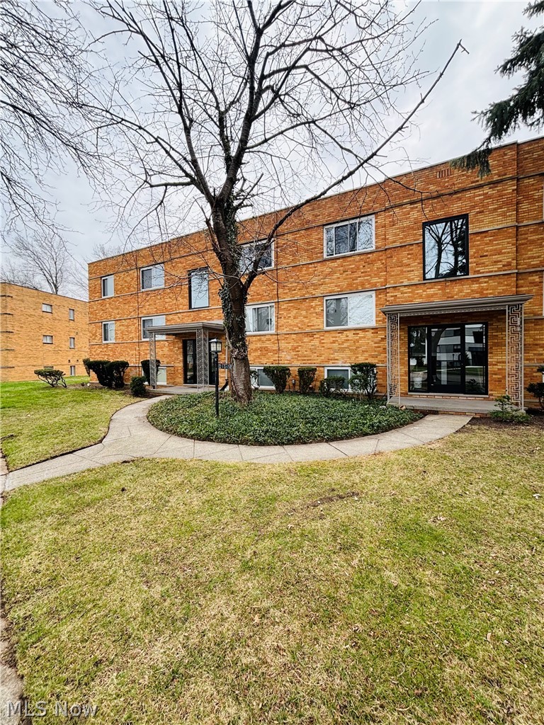 21045 Southbend Circle Rocky River OH 44116