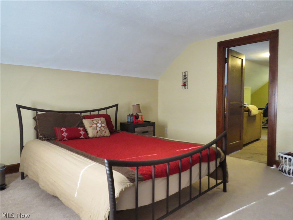 13513 Clifton Boulevard Lakewood OH 44107