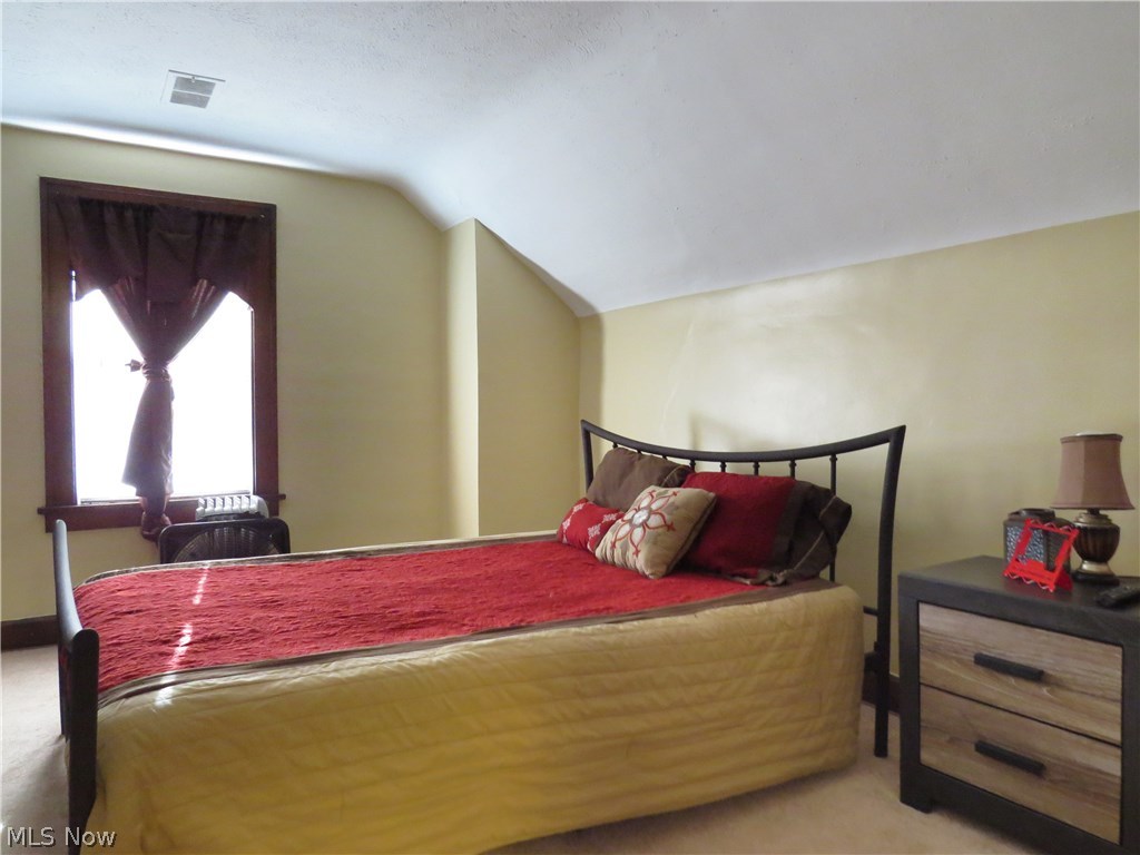 13513 Clifton Boulevard Lakewood OH 44107