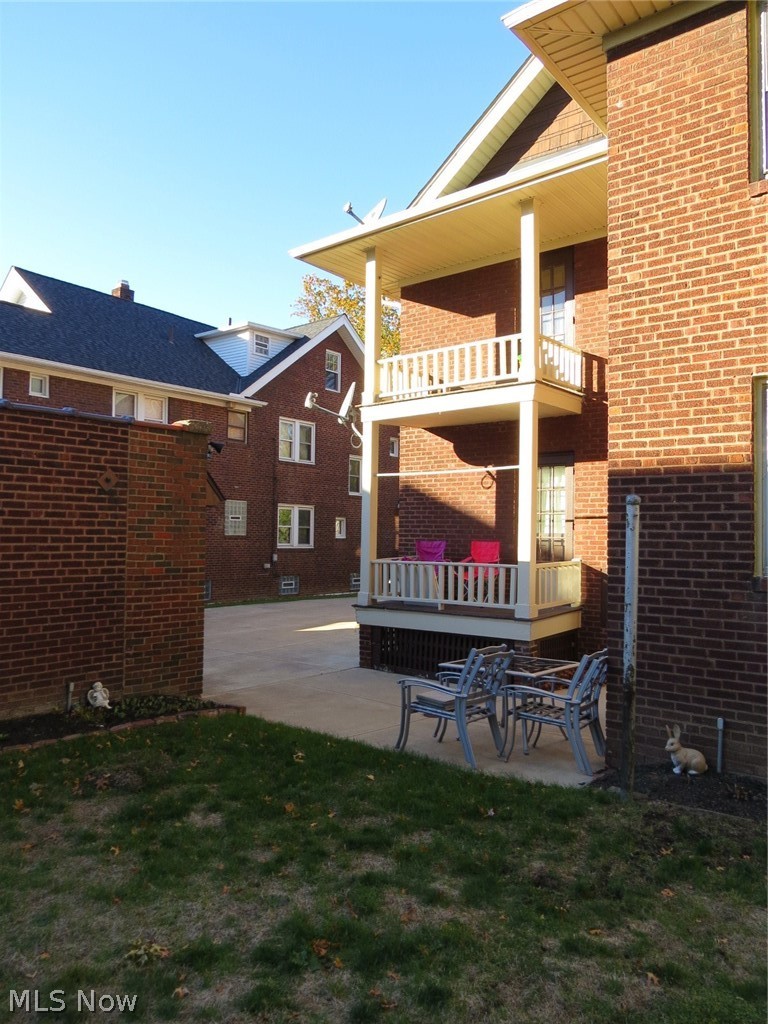 13513 Clifton Boulevard Lakewood OH 44107