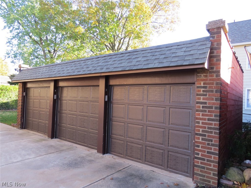 13513 Clifton Boulevard Lakewood OH 44107