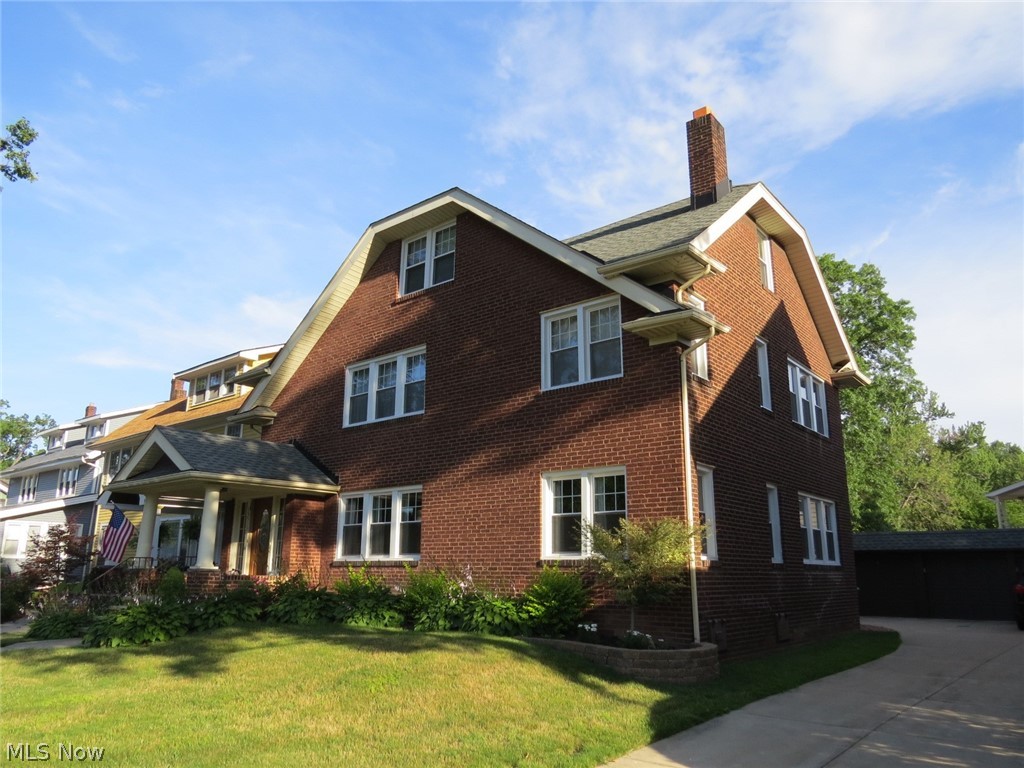 13513 Clifton Boulevard Lakewood OH 44107