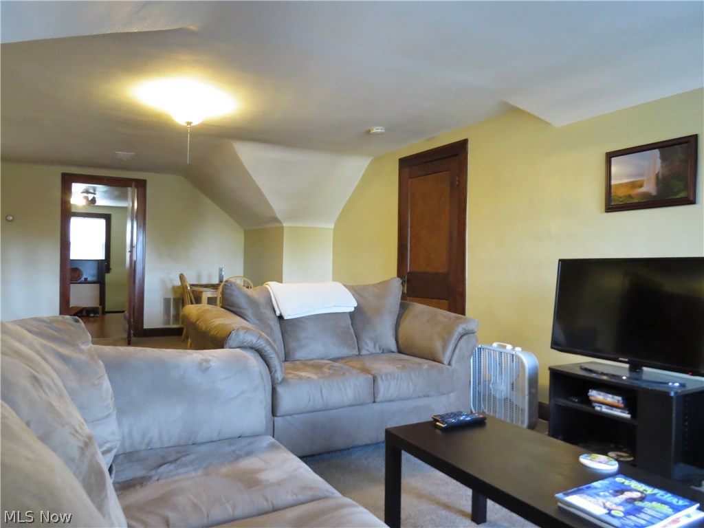 13513 Clifton Boulevard Lakewood OH 44107