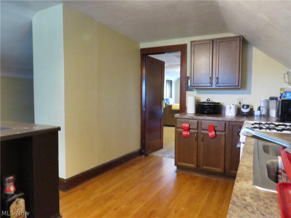 13513 Clifton Boulevard Lakewood OH 44107