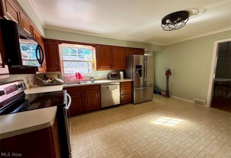 2446 Loyola Road University Heights OH 44118