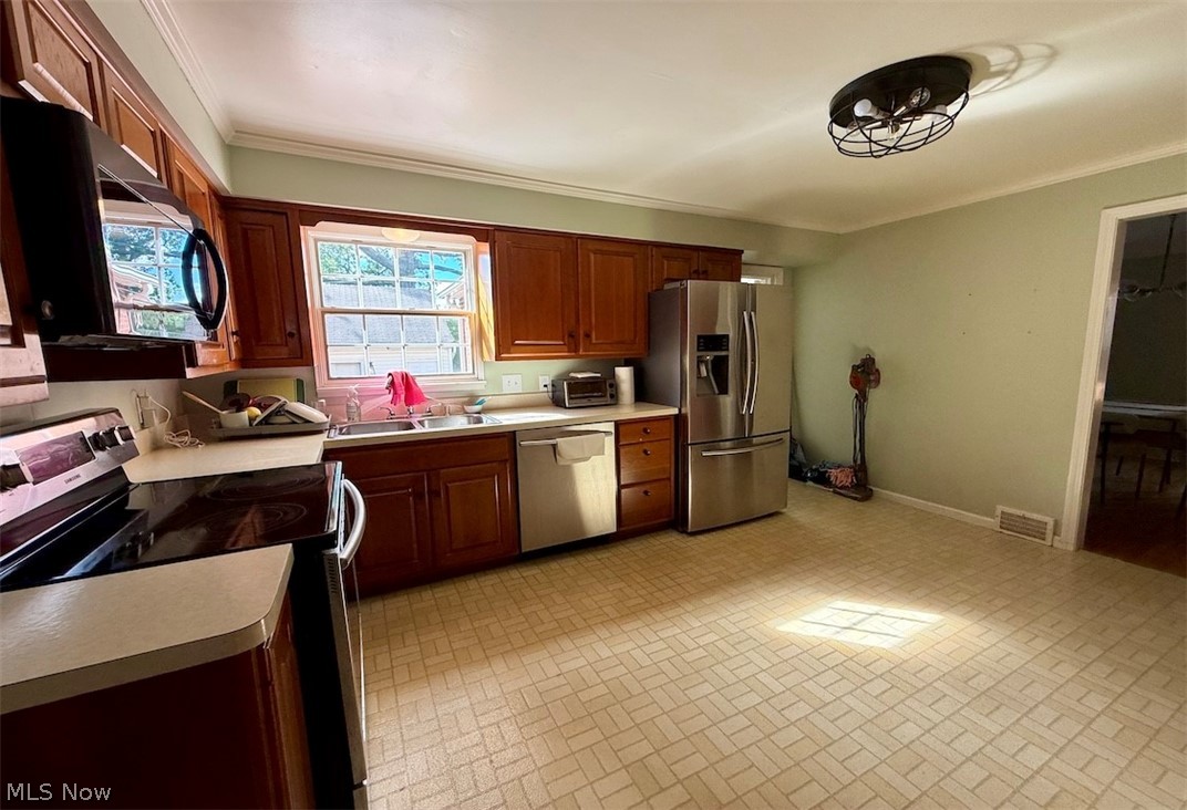 2446 Loyola Road University Heights OH 44118