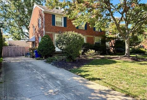 2446 Loyola Road University Heights OH 44118