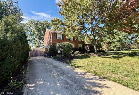 2446 Loyola Road University Heights OH 44118