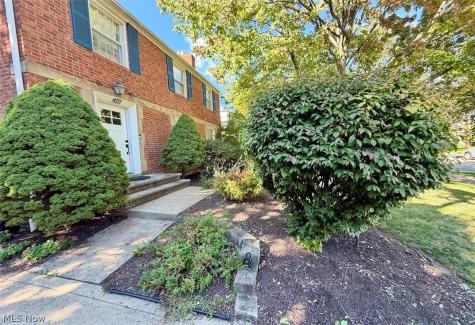2446 Loyola Road University Heights OH 44118