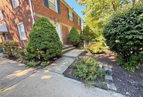 2446 Loyola Road University Heights OH 44118