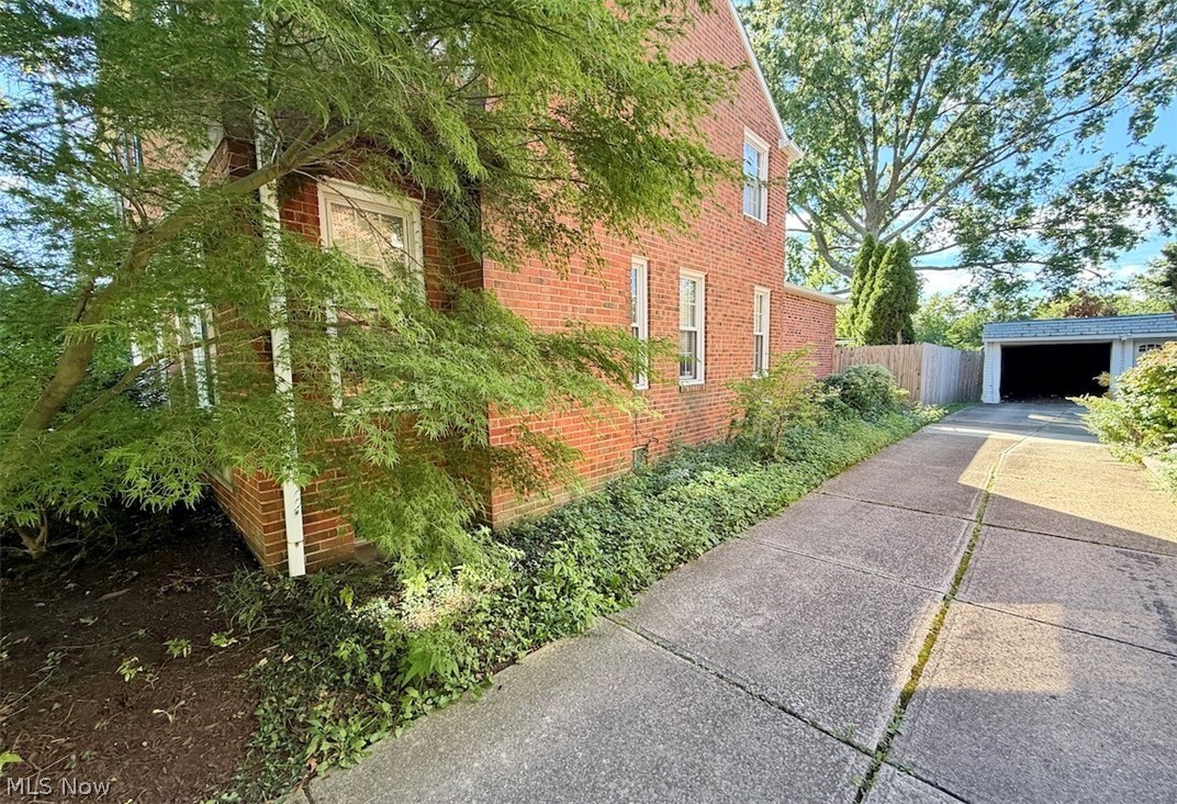 2446 Loyola Road University Heights OH 44118
