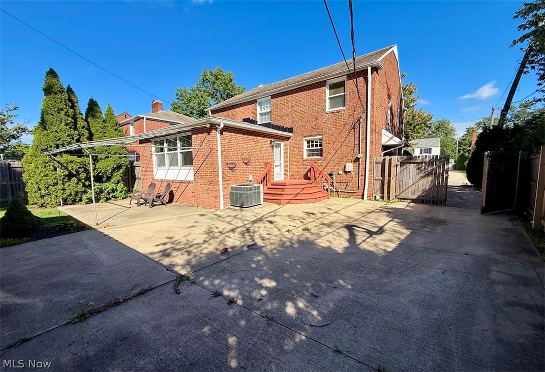 2446 Loyola Road University Heights OH 44118