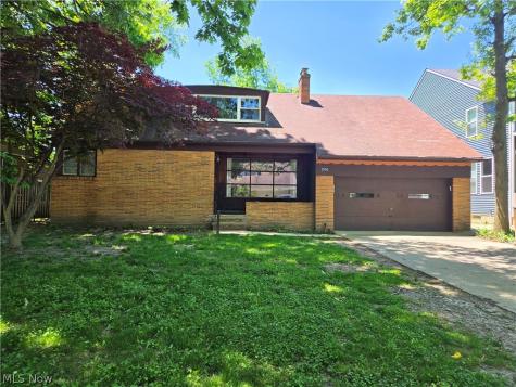 2536 Claver Road University Heights OH 44118