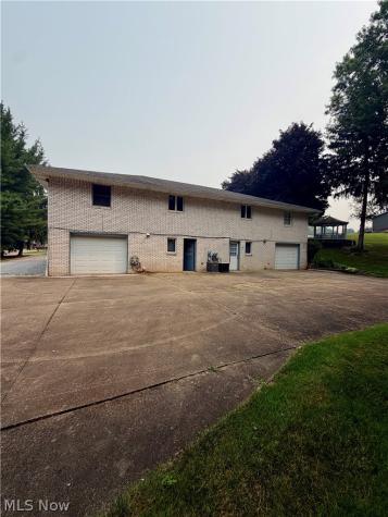 6218 Island Drive NW Canton OH 44718