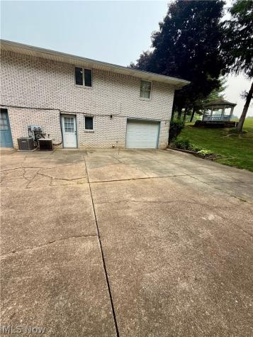 6218 Island Drive NW Canton OH 44718