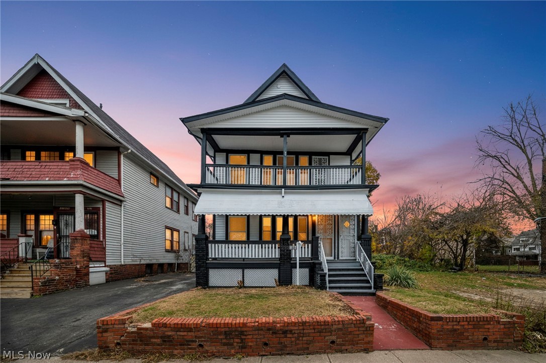 12001 Oakview Avenue Cleveland OH 44108