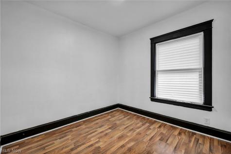 12001 Oakview Avenue Cleveland OH 44108