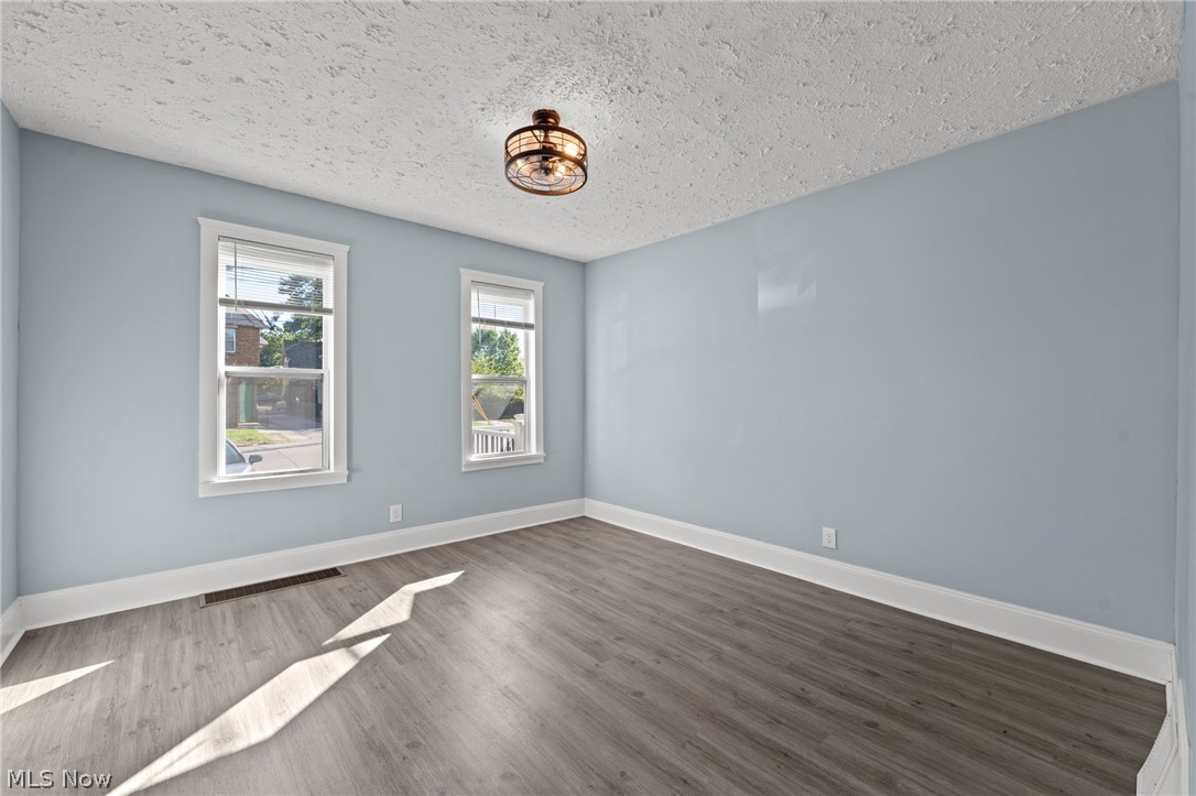 1424 Starkweather Avenue Cleveland OH 44113