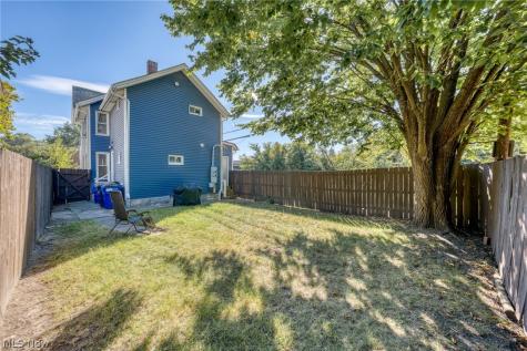 1424 Starkweather Avenue Cleveland OH 44113