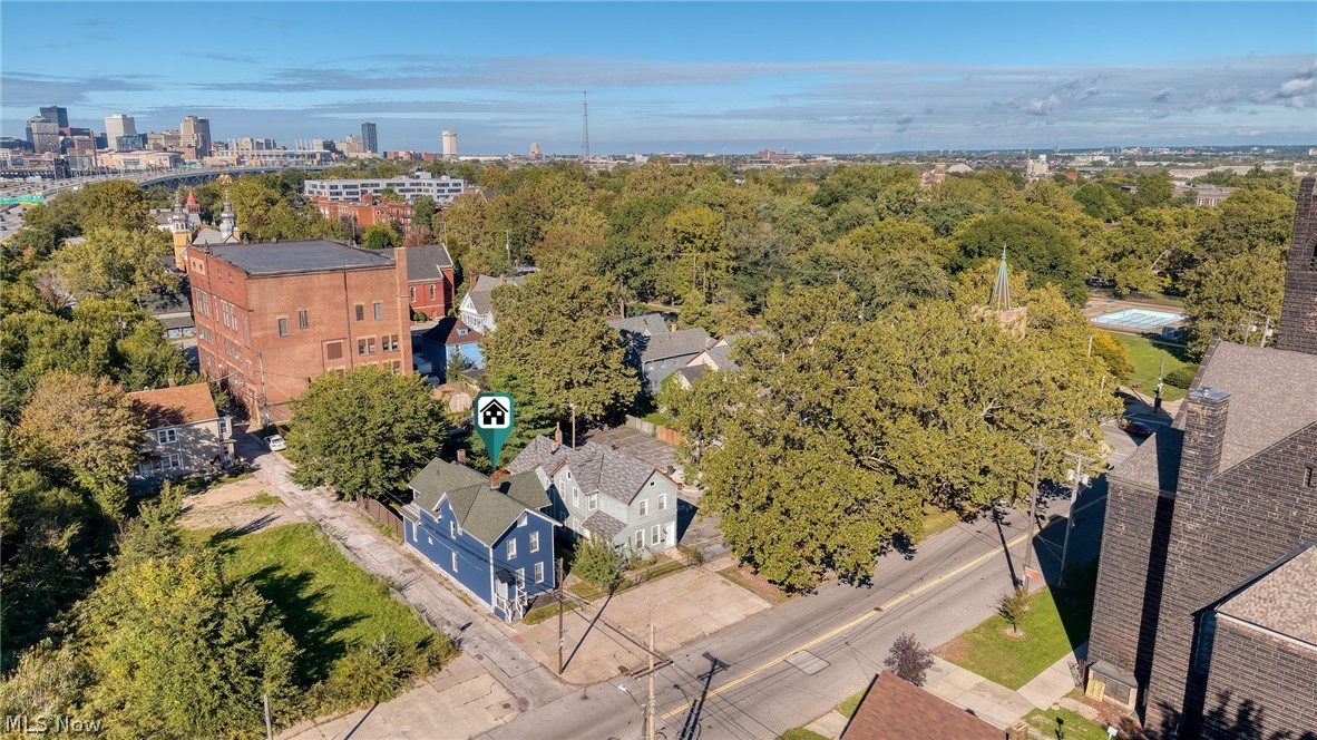 1424 Starkweather Avenue Cleveland OH 44113