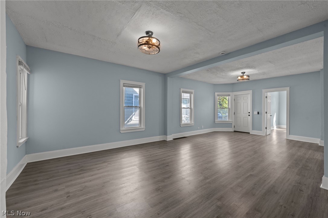 1424 Starkweather Avenue Cleveland OH 44113