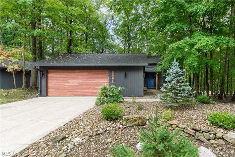 17767 Falling Leaves Road Strongsville OH 44136