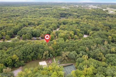 17767 Falling Leaves Road Strongsville OH 44136