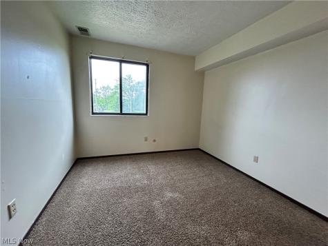 623 Lovers Lane Steubenville OH 43953