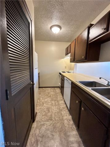 623 Lovers Lane Steubenville OH 43953